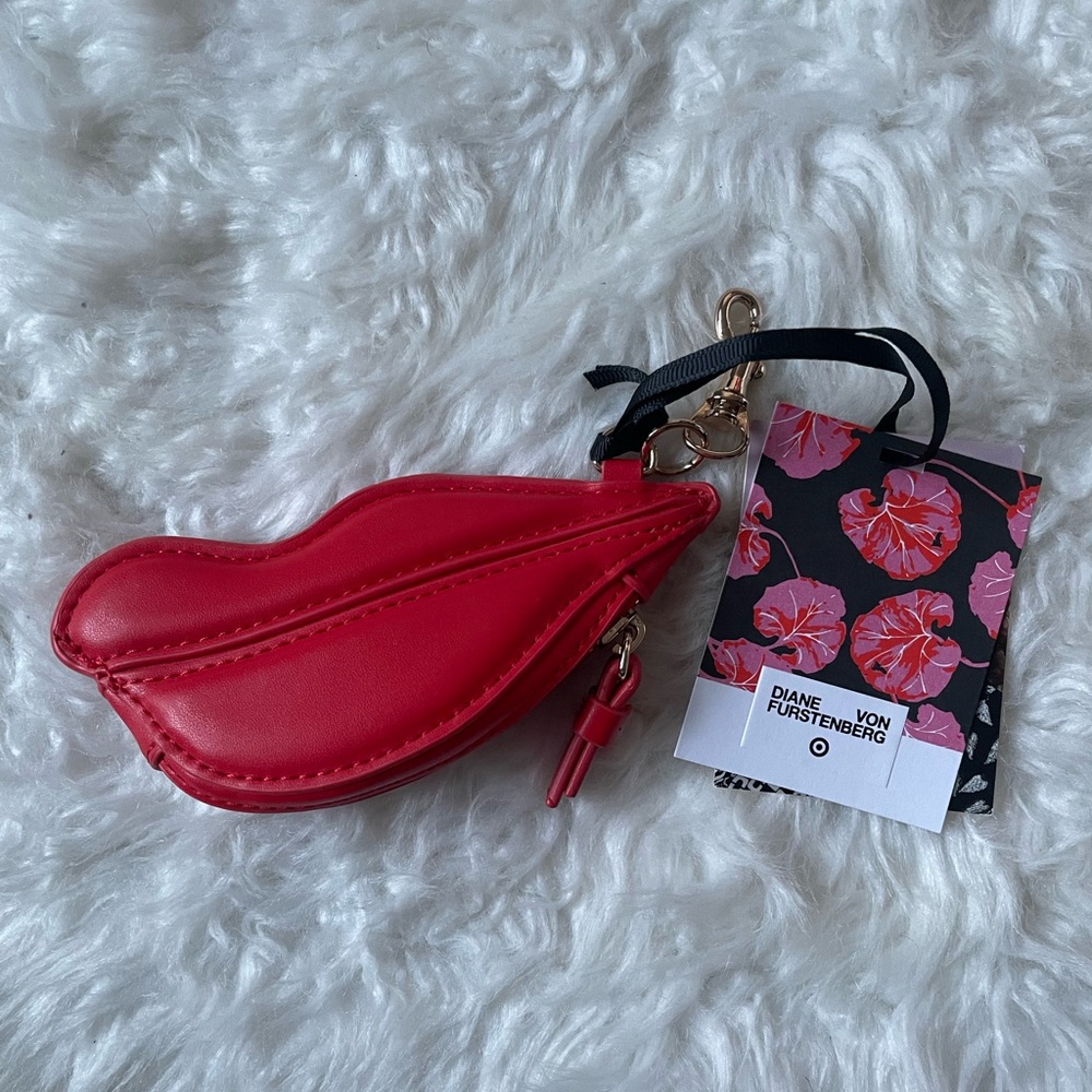 DVF X TARGET LIP COIN PURSE